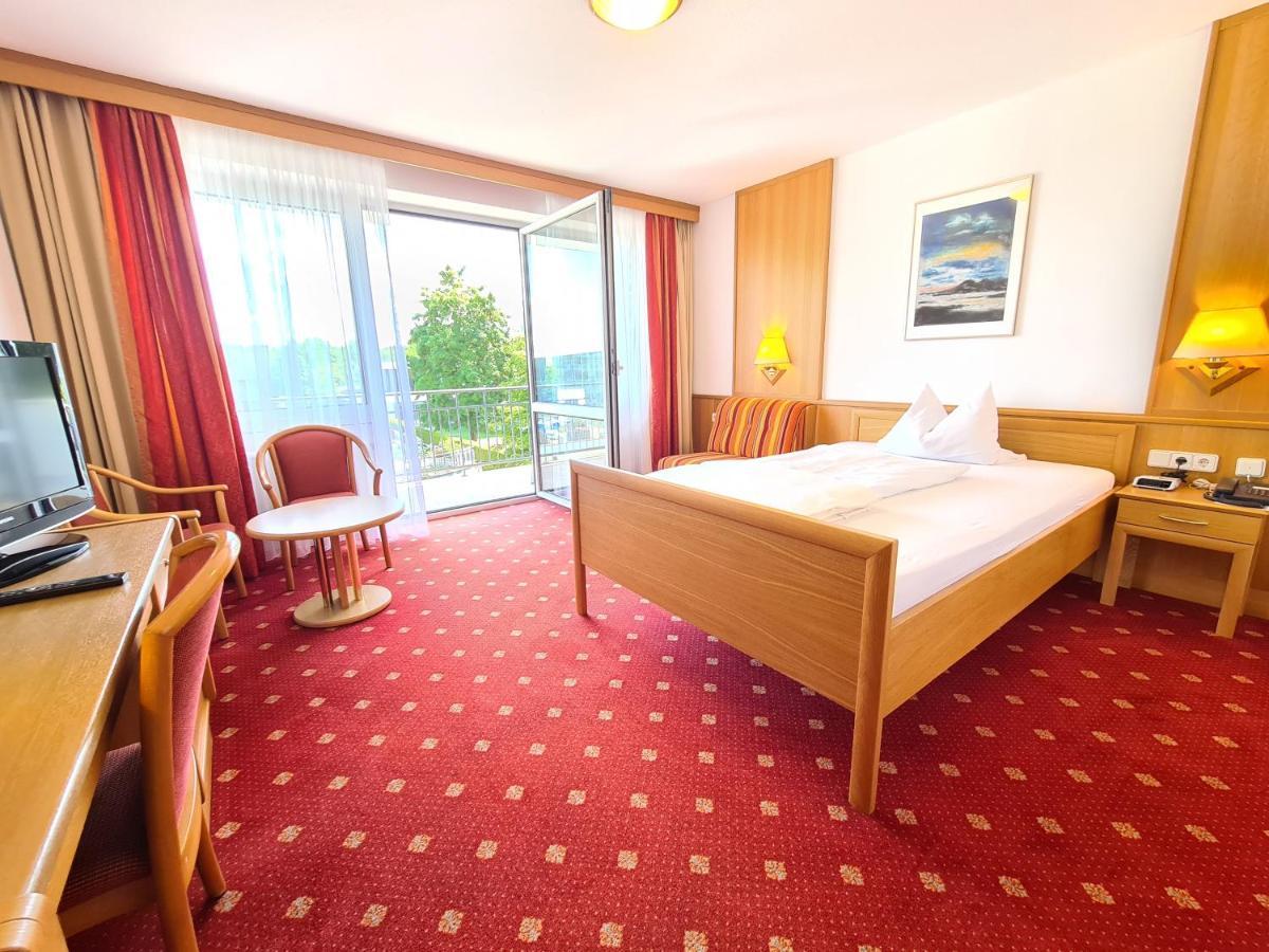 Thermenhotel Tannenhof - Ihr Wohlfuehl-Hotel Бад-Фюссінг Екстер'єр фото