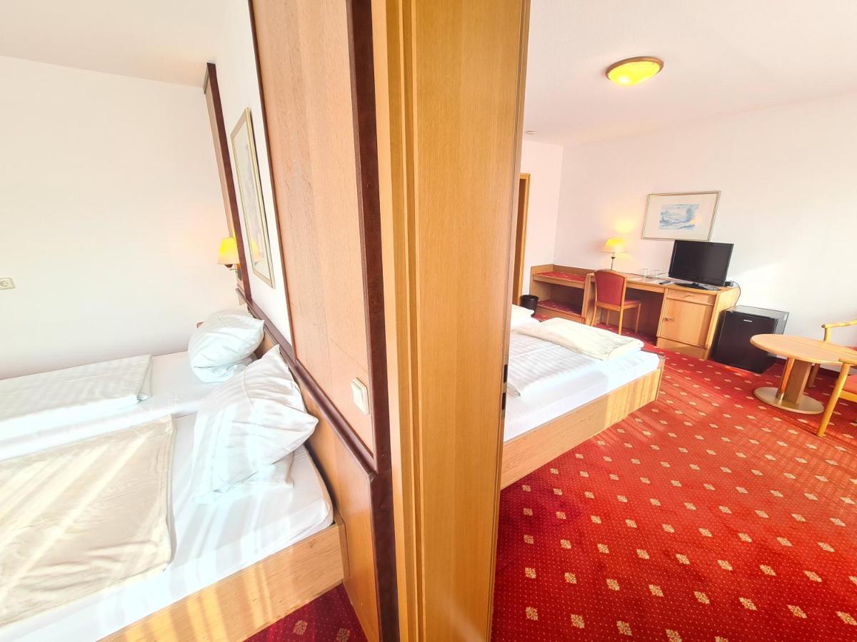 Thermenhotel Tannenhof - Ihr Wohlfuehl-Hotel Бад-Фюссінг Екстер'єр фото