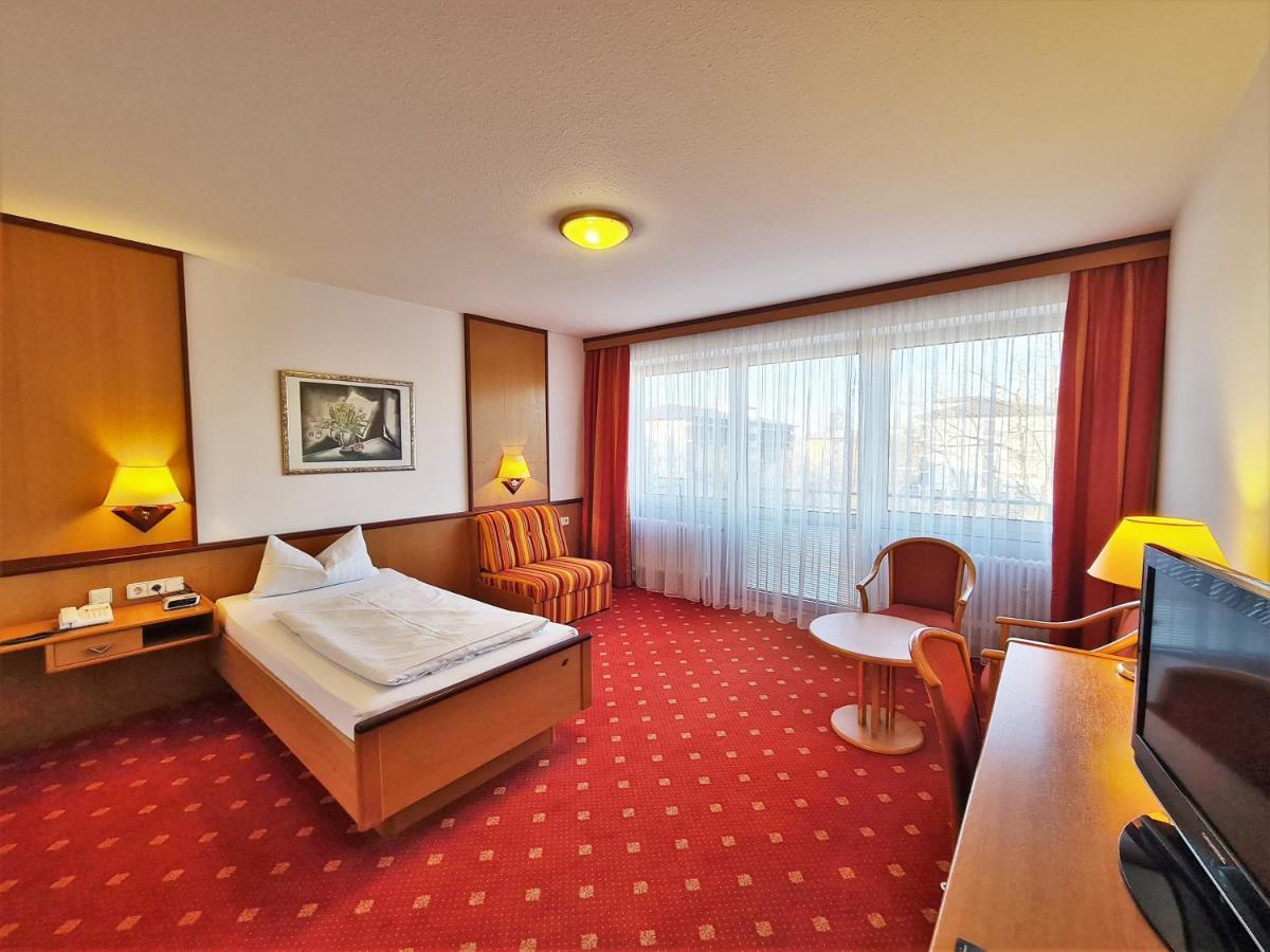 Thermenhotel Tannenhof - Ihr Wohlfuehl-Hotel Бад-Фюссінг Екстер'єр фото